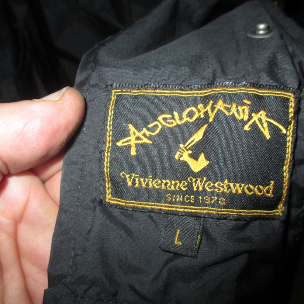 Vivienne Westwood Oversized Raincoat - Picture 8 of 8
